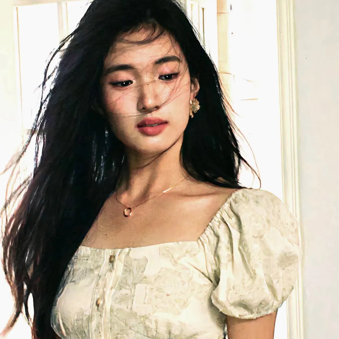 田间小路的花花公子封面